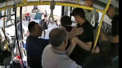 Malatya’da sefer halindeki belediye otobüsünde epilepsi nöbeti geçiren yolcu, şoförün