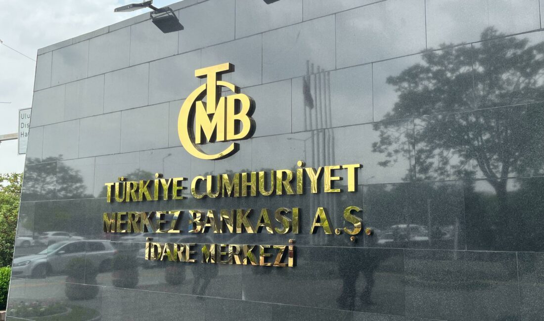 Türkiye Cumhuriyet Merkez Bankası, politika faizini yüzde 37 seviyesinde sabit