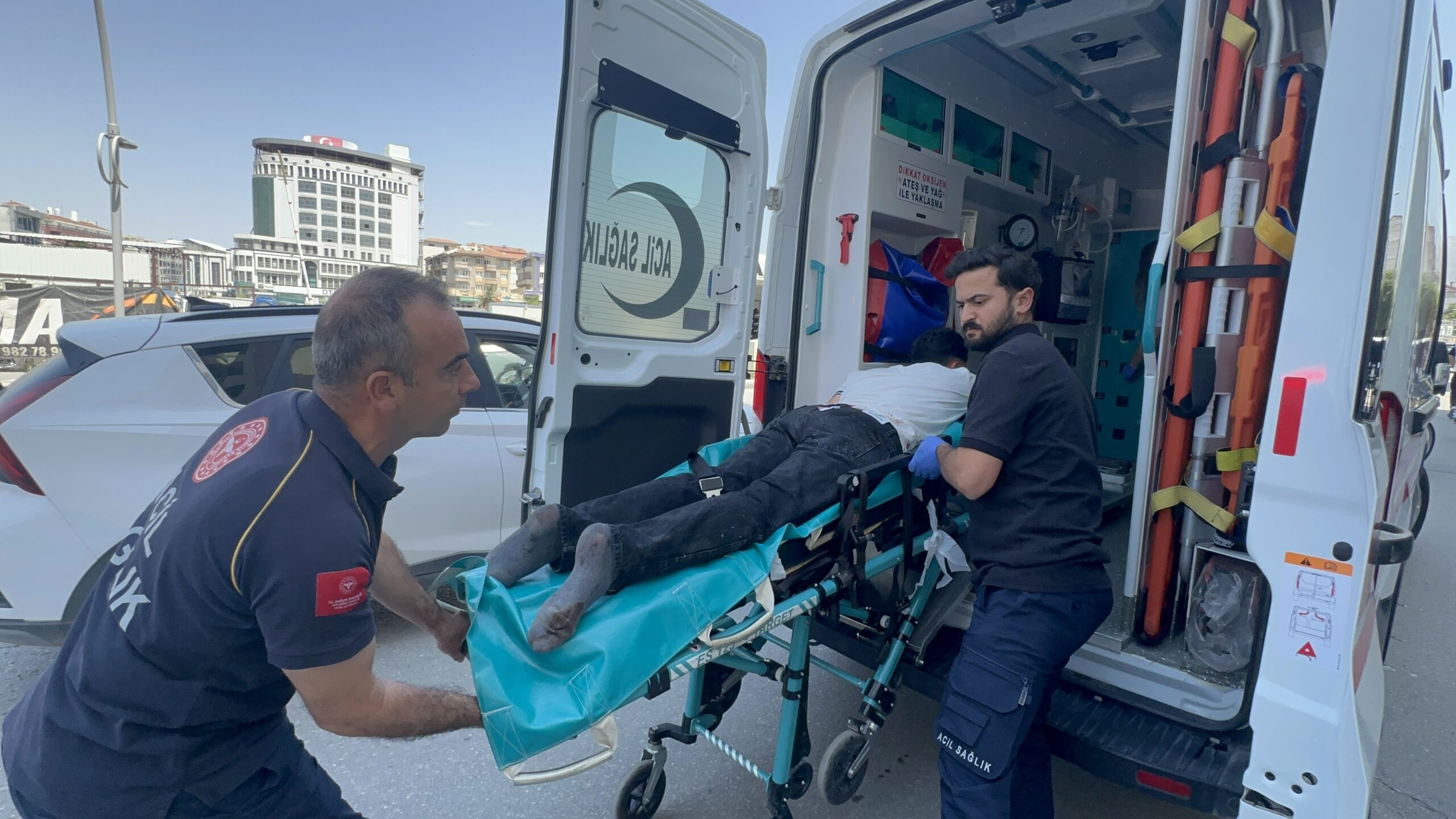 Malatya’da çıkan bıçaklı kavgada yabancı uyruklu bir kişi yaralanırken, olayın