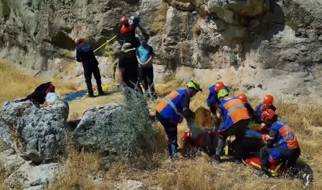 Malatya’da UMKE personeline yönelik düzenlenen eğitim programı, gerçeğini aratmayan tatbikatla