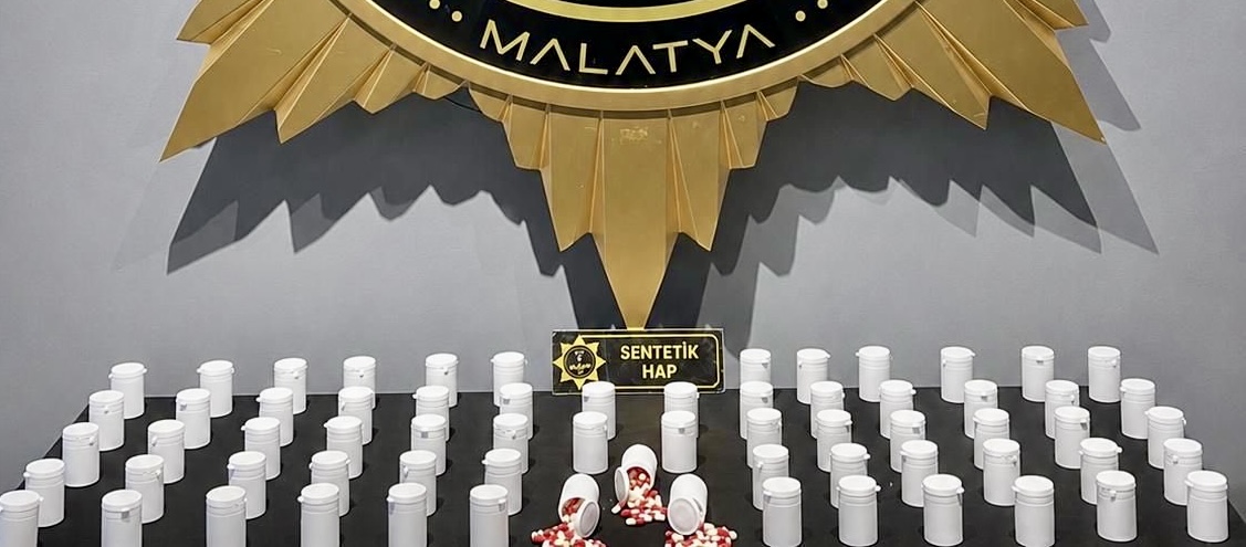 Malatya’da polis ekiplerince düzenlenen operasyonda 3 bin 892 adet sentetik