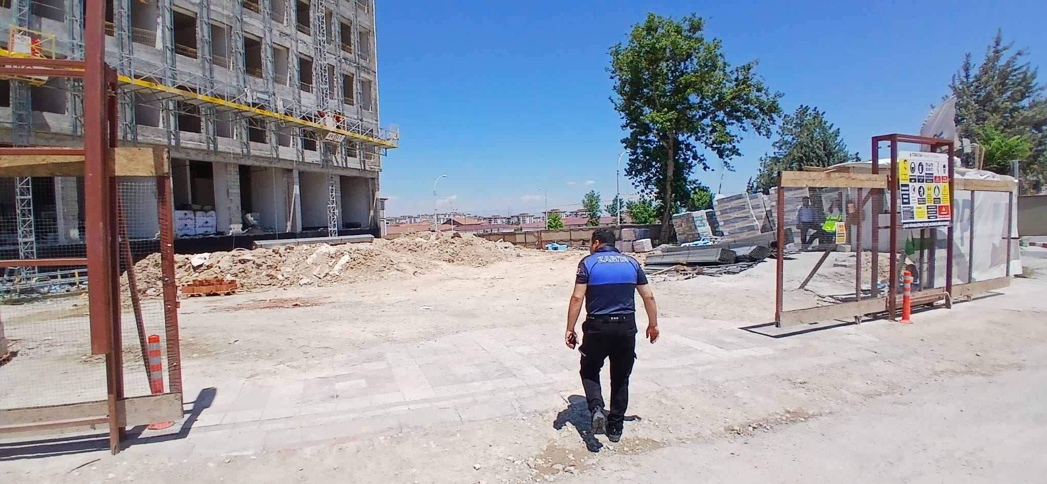 Battalgazi Belediyesi Zabıta Müdürlüğü ekipleri, Yükseköğretim Kurumları Sınavı’nın (YKS) ilk