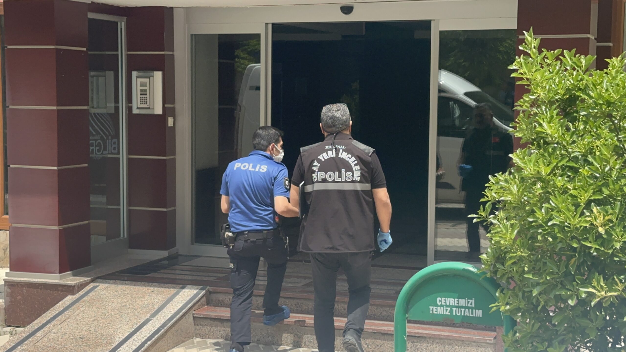Battalgazi ilçesinde yalnız yaşayan 75 yaşındaki Ünal Eroğlu, evinde ölü