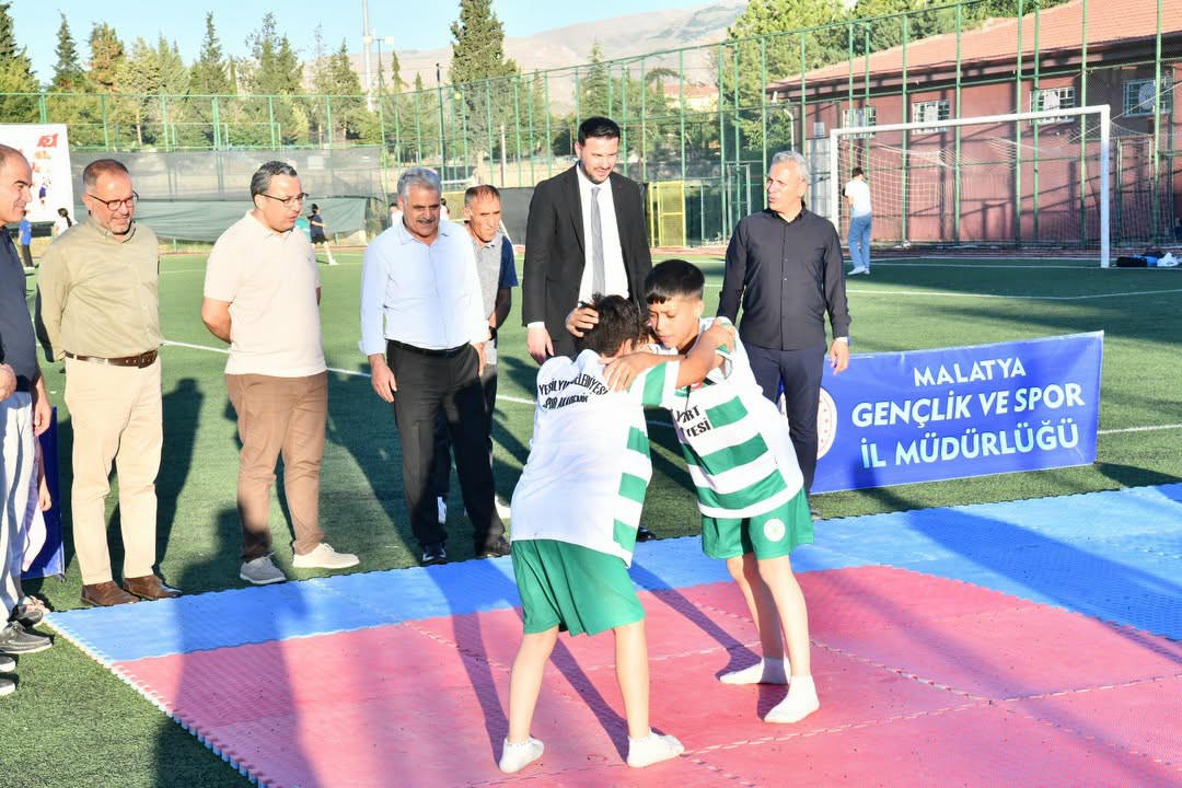 Gençlik ve Spor Bakanlığı'nın 81 ilde eş zamanlı olarak başlattığı