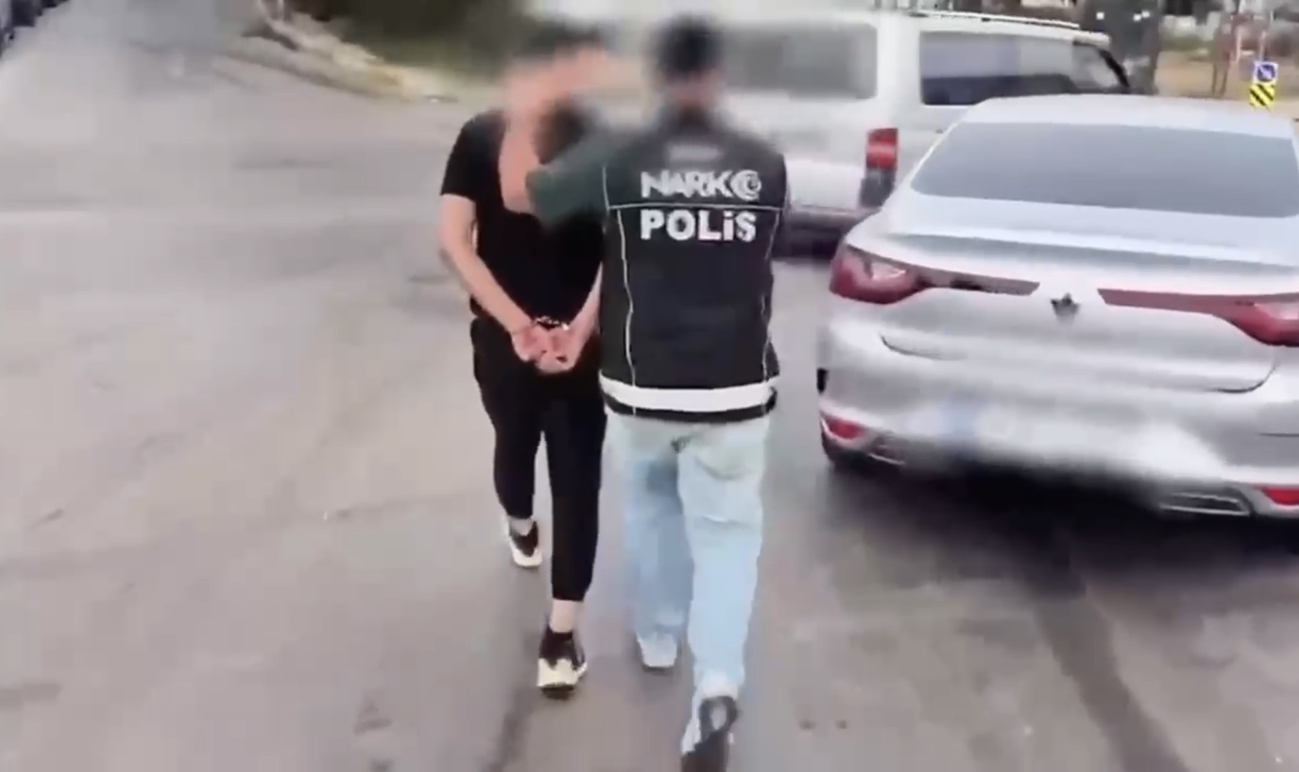 İçişleri Bakanlığı koordinesinde 73 ilde uyuşturucu satıcılarına yönelik düzenlenen geniş
