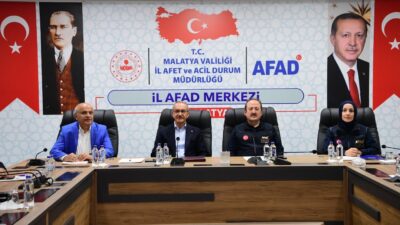 AFAD Başkanı Ali Hamza Pehlivan’ın katılımıyla Malatya’da düzenlenen Değerlendirme ve
