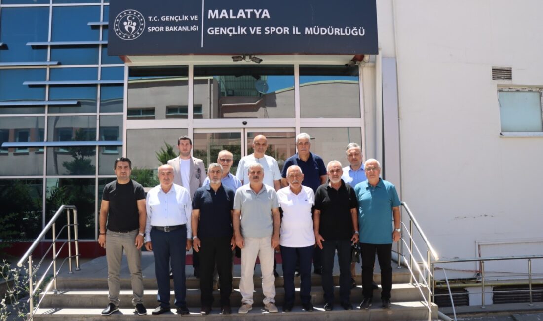 Amatör Spor Kulüpleri Federasyonu (ASKF) Malatya Şubesi’nin yeni yönetimi, ilk