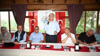 Darende’de mahalle muhtarlarıyla bir araya gelen Malatya Büyükşehir Belediye Başkanı