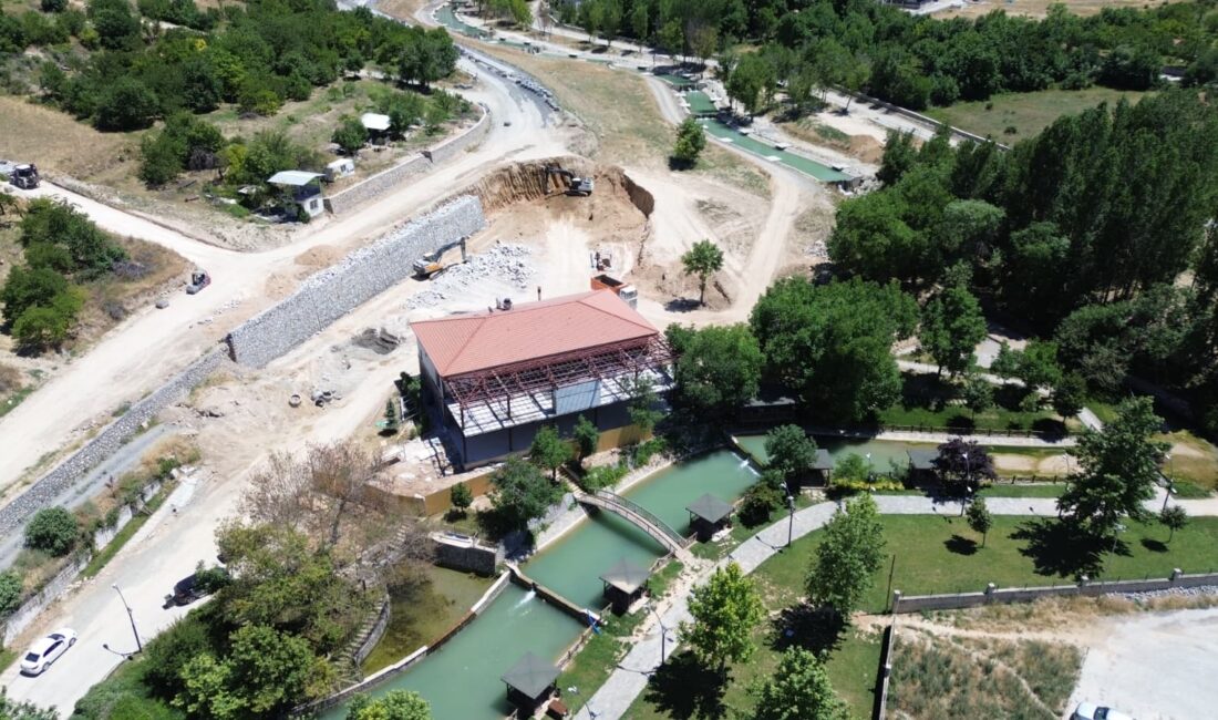 Battalgazi Belediyesi, ilçe genelindeki yeşil alan ve peyzaj projelerinde dışa