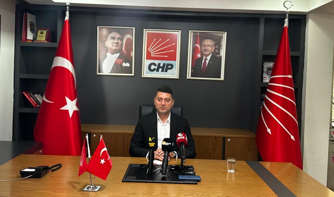 CHP Malatya teşkilatında görev değişikliğine gidildi. Üç ilçe başkanı görevden