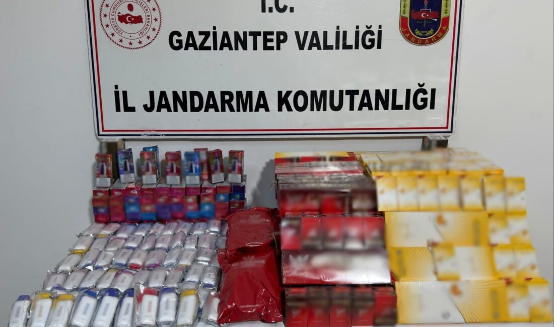 Gaziantep’te jandarma ekiplerinin gerçekleştirdiği operasyonda kaçakçılık faaliyeti yürüttüğü belirlenen 3