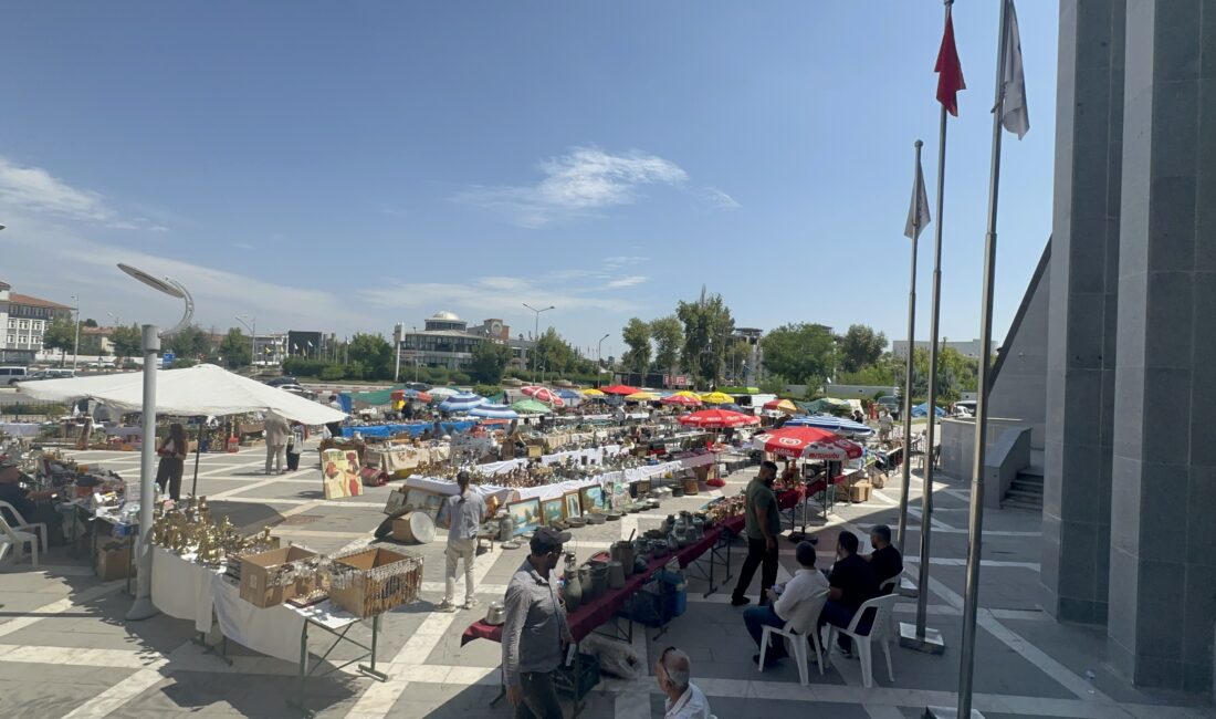 “Geçmişten Işığı Malatya’da Parlıyor” antika sergisi, Malatya Kongre ve Kültür