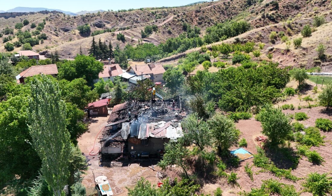 Hekimhan ilçesinde sabah saatlerinde çıkan yangın, itfaiye ekiplerinin müdahalesiyle kontrol