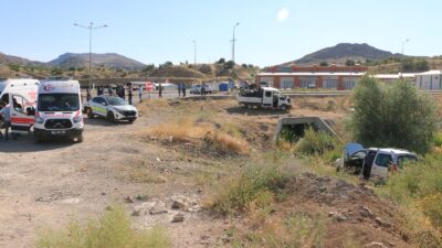 Malatya’nın Hekimhan ilçesinde iki aracın kavşakta çarpışması sonucu 3 kişi