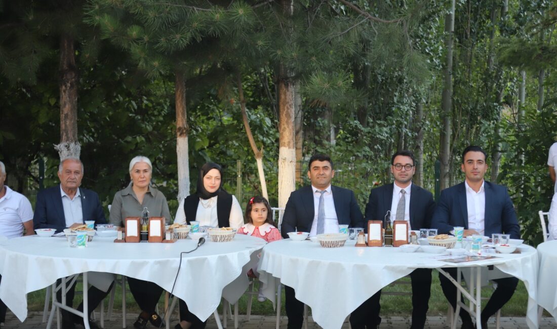 Hekimhan’daki görev sürelerini tamamlayan Hakim Yamaç Doğan ile Savcı Adem