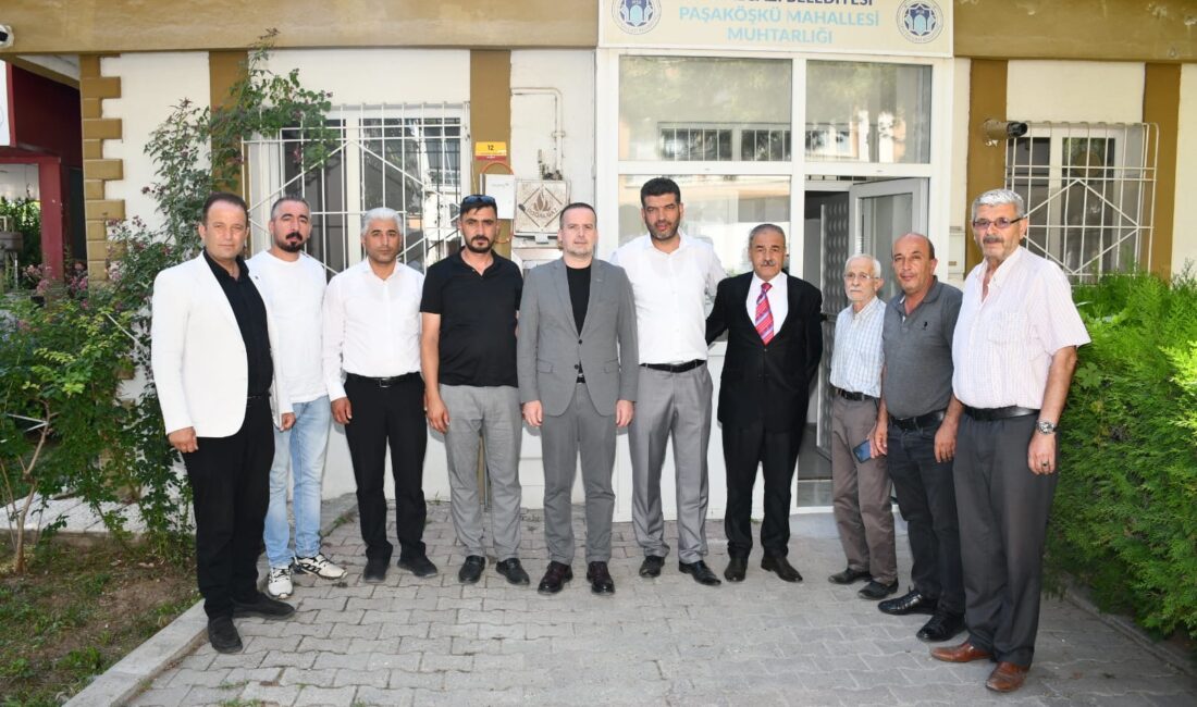 MAGİNDER Başkanı Salih Karademir, Paşaköşkü Mahallesi Muhtarı Mehmet Yılmaz’a hayırlı
