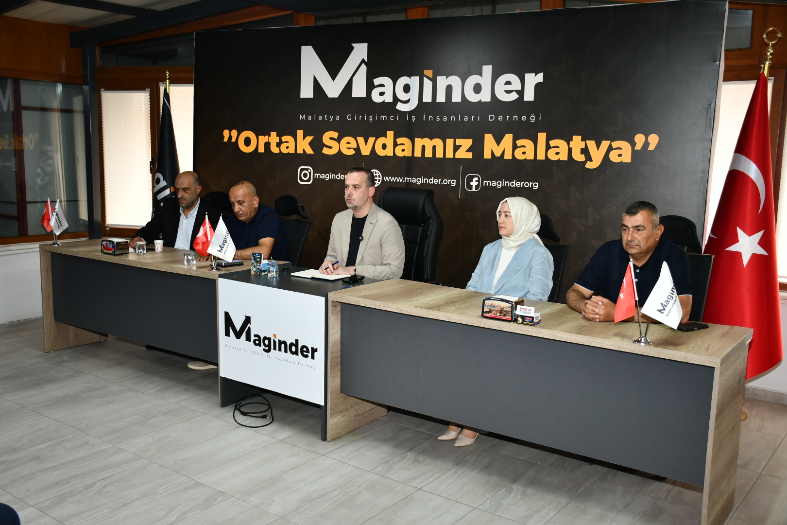 Malatya Girişimci İş İnsanları Derneği (MAGİNDER), düzenlenen programda derneğe yeni