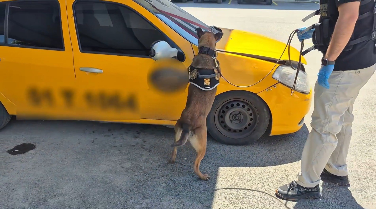Malatya’da polis ekiplerinin fiziki ve teknik takibi sonucu durdurulan araçta,