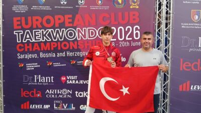 Kulüpler Taekwondo Şampiyonası’nda mücadele eden Cevat Çobanlı Ortaokulu Spor Kulübü
