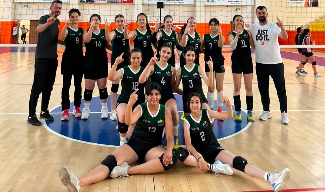 Bitlis’te düzenlenen Anadolu Yıldızlar Ligi (ANALİG) Voleybol Grup Müsabakaları’nda mücadele