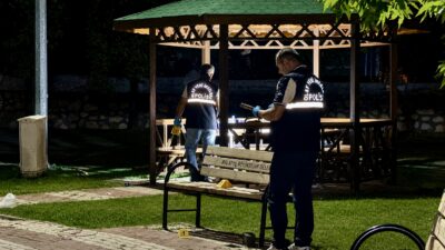 Yeşilyurt ilçesindeki Bölge Parkı’nda gece yarısı çıkan bıçaklı kavgada 2