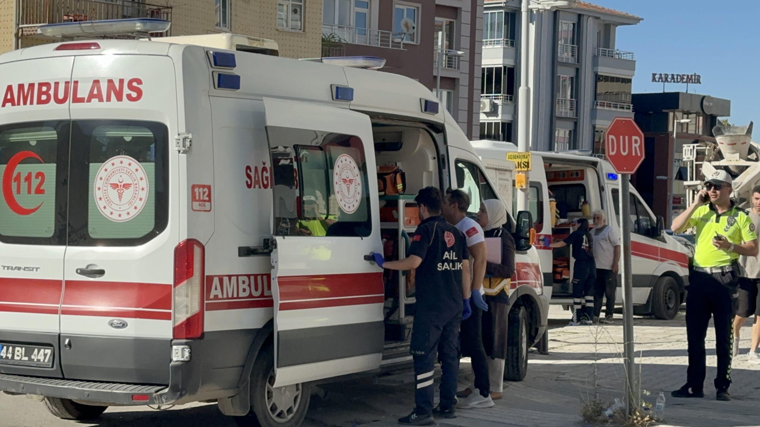 Malatya’da yolcu minibüsü, otomobil ve kamyonetin karıştığı zincirleme trafik kazasında