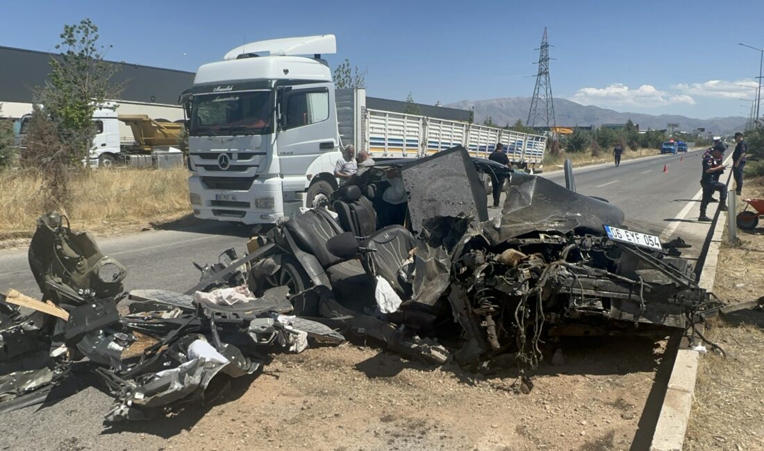 Malatya Havalimanı yolu 2. Organize Sanayi Bölgesi mevkiinde tıra arkadan