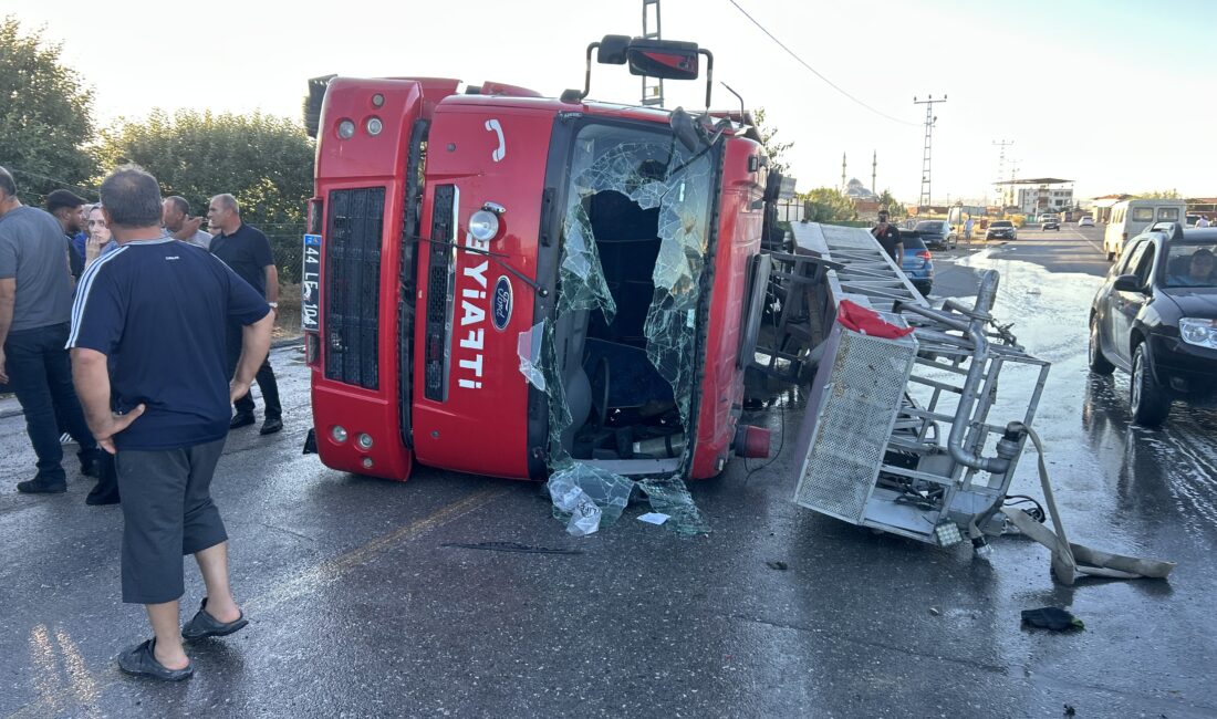 Malatya’da çıkan yangına müdahale için yola çıkan itfaiye aracı kontrolden