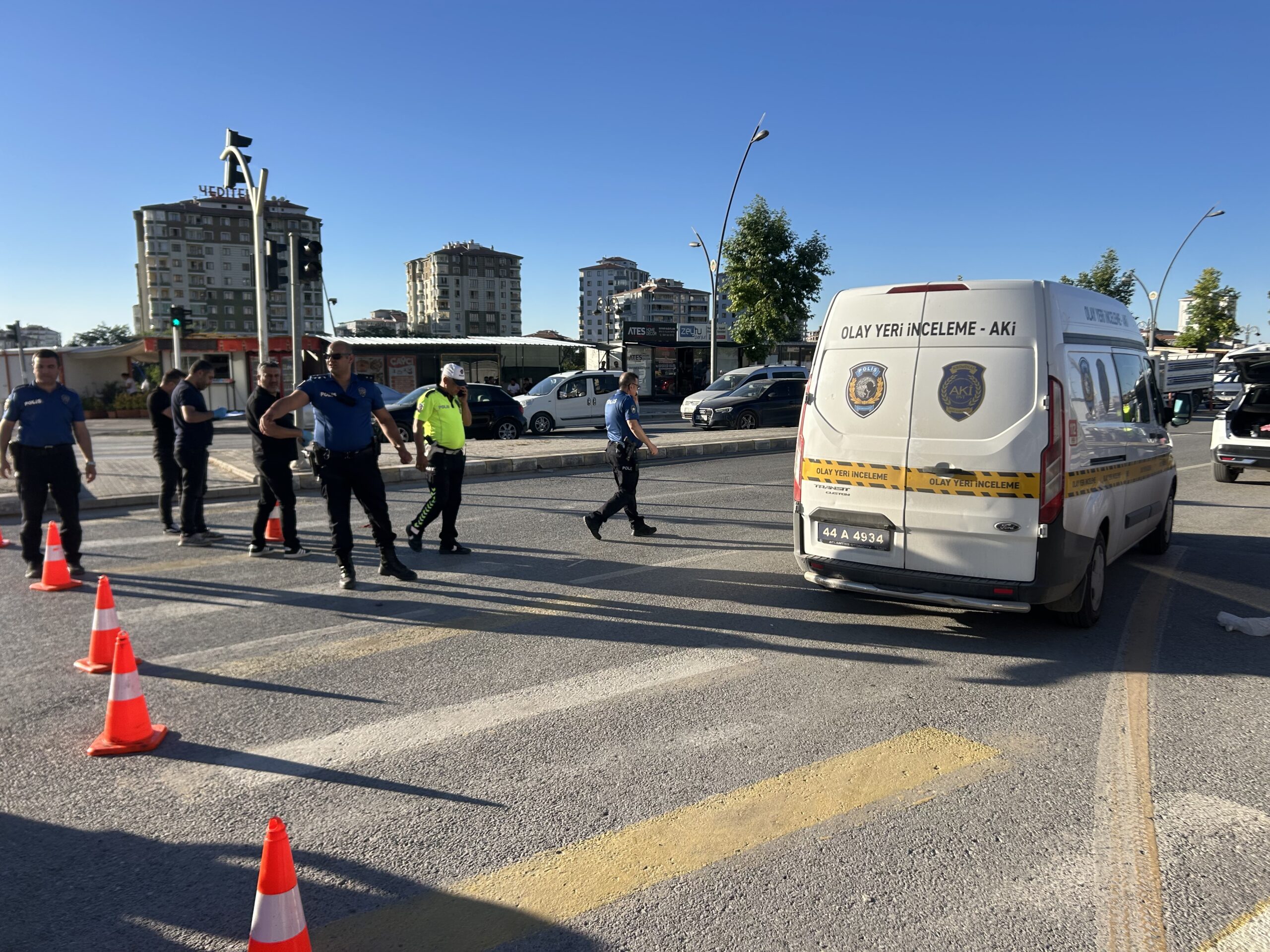 Malatya’da yaya geçidinden karşıya geçmeye çalışan 49 yaşındaki Güler Yavuz,