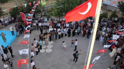 Darende’nin Yeniköy Mahallesi’nde bu yıl ilk kez düzenlenen Yaz Şenliği,