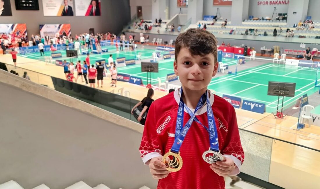Yeşilyurt Belediyespor'un milli badminton sporcusu Kerem Eren Çelik, İstanbul'da düzenlenen